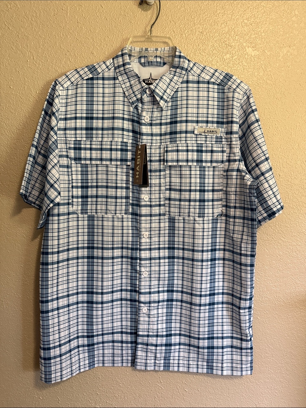 NWT Habit Men’s Short-Sleeve Blue Plaid Button-Up Shirt